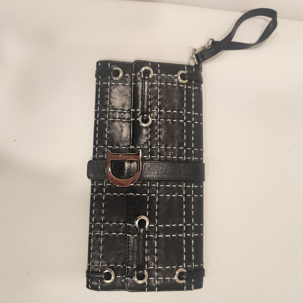 Dior purse hand wrist also clutch